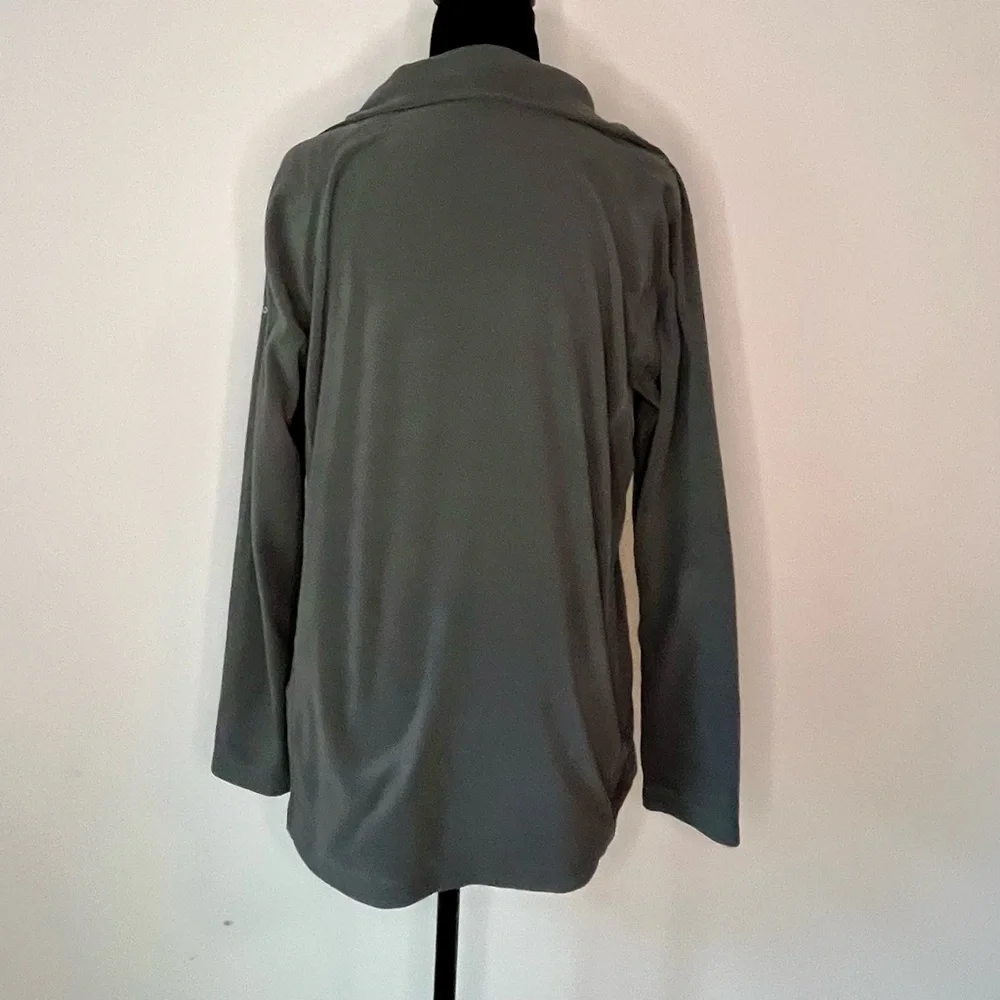 Women’s Columbia Gray Fleece Lightweight 1/4 Zip Pullover Jacket. Large